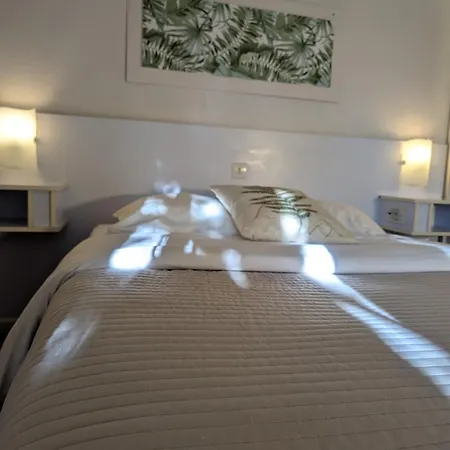 L'auberge Des Collines 2*